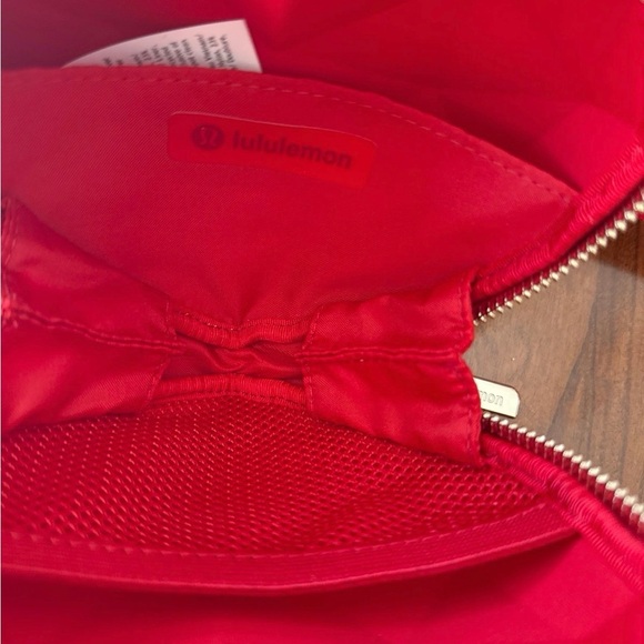 lululemon Geometric Red Hard Heart Wristlet pouch - Picture 3 of 3